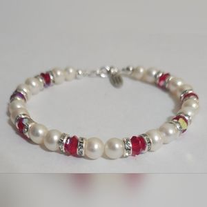 Genuine Freshwater Cultured Pearl and Austrian Crystal Bracelet